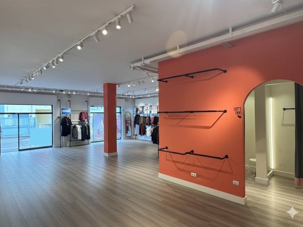 negozio in vendita a Squinzano