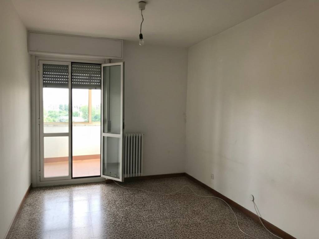 appartamento in vendita a Milano in zona Famagosta