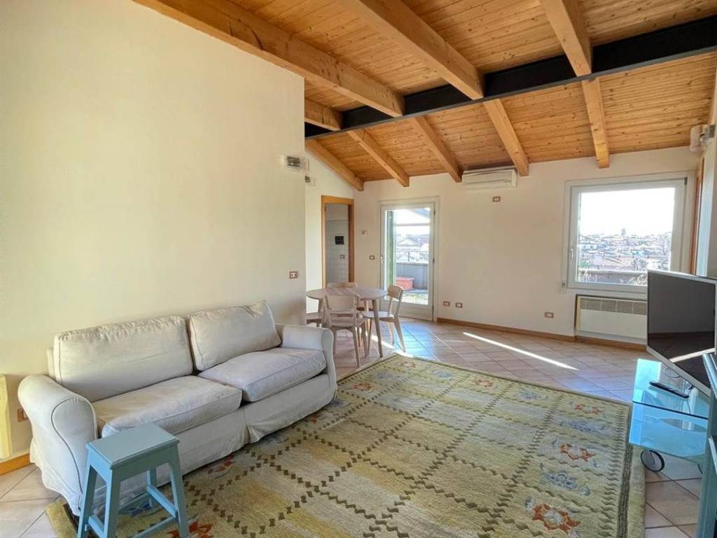 appartamento in affitto a Verona in zona Veronetta