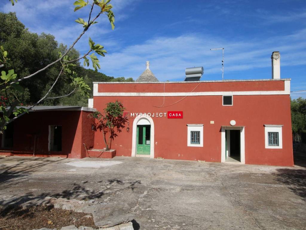 casa indipendente in vendita a Fasano in zona Montalbano