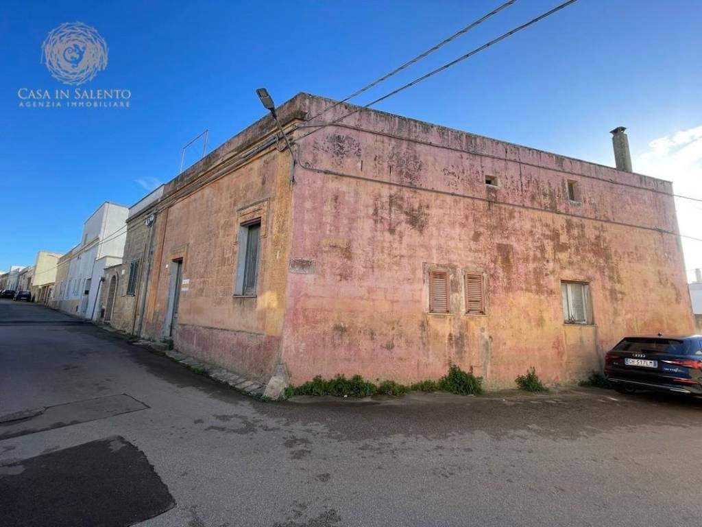 casa indipendente in vendita ad Alessano in zona Montesardo