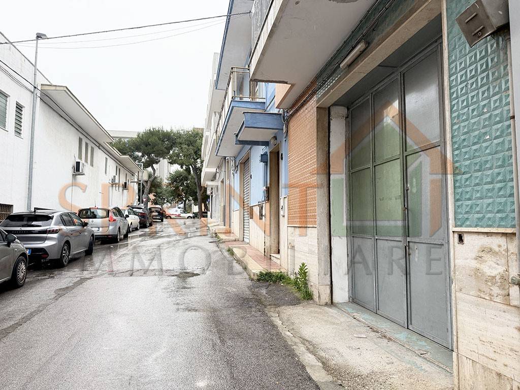 locale commerciale in vendita a Monopoli