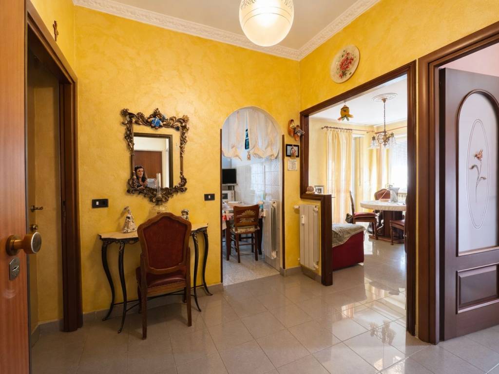 appartamento in vendita a Beinasco in zona Borgaretto