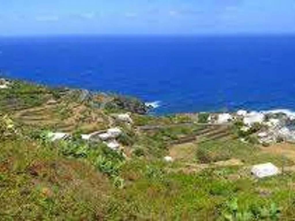 casa indipendente in vendita a Pantelleria in zona Scauri