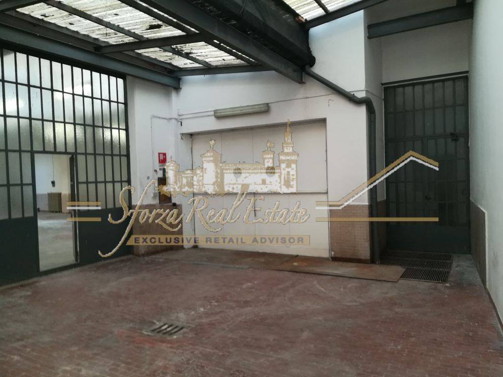 locale commerciale in affitto a Milano