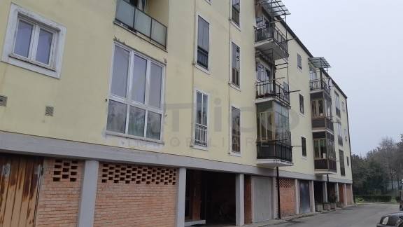 appartamento in vendita a Rovigo in zona Commenda