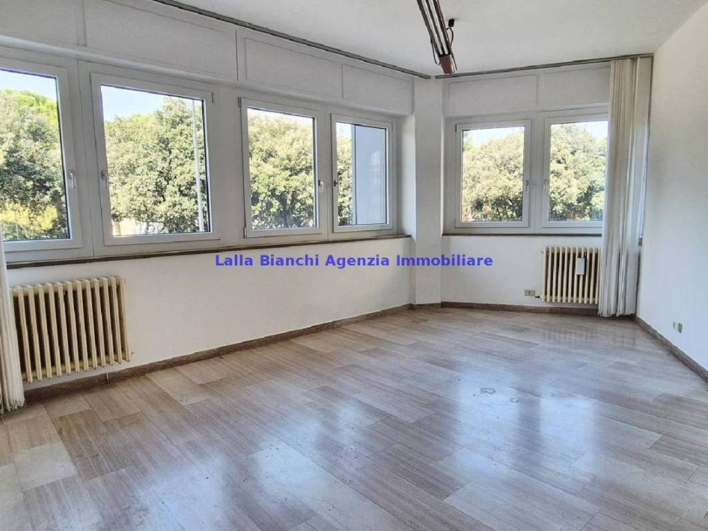 ufficio in affitto a Pesaro in zona Centro Città