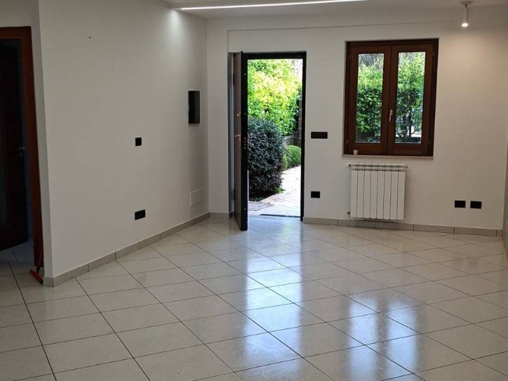 immagine annuncio 1 di 4