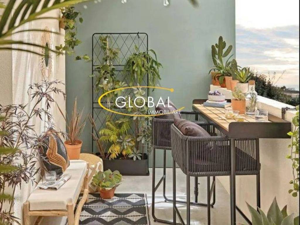 appartamento in vendita ad Ancona in zona Adriatico