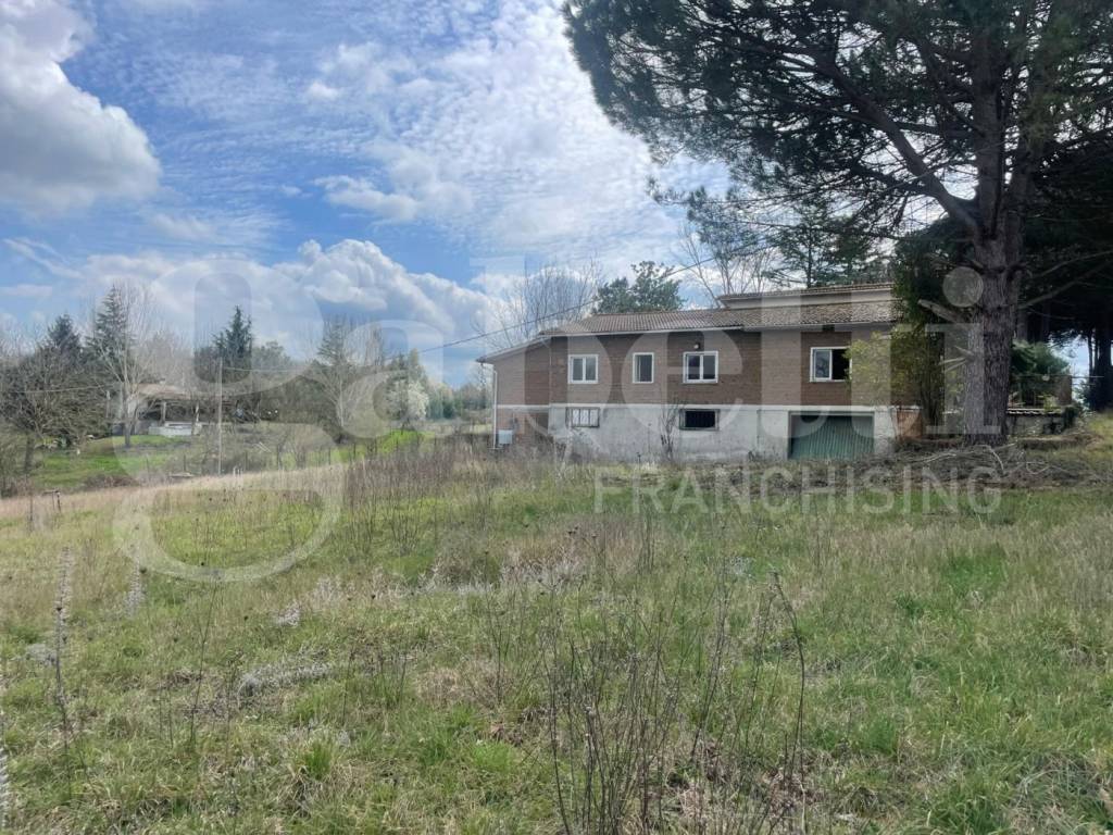 casa indipendente in vendita ad Oriolo Romano