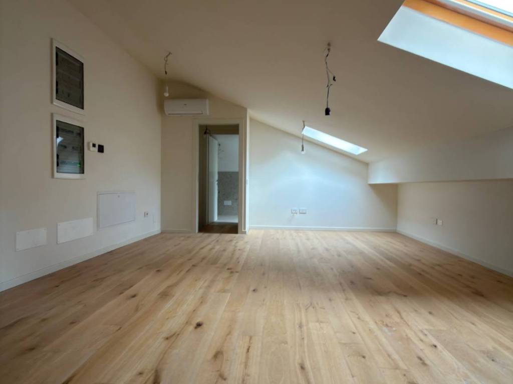 appartamento in vendita a Modena in zona Centro Storico