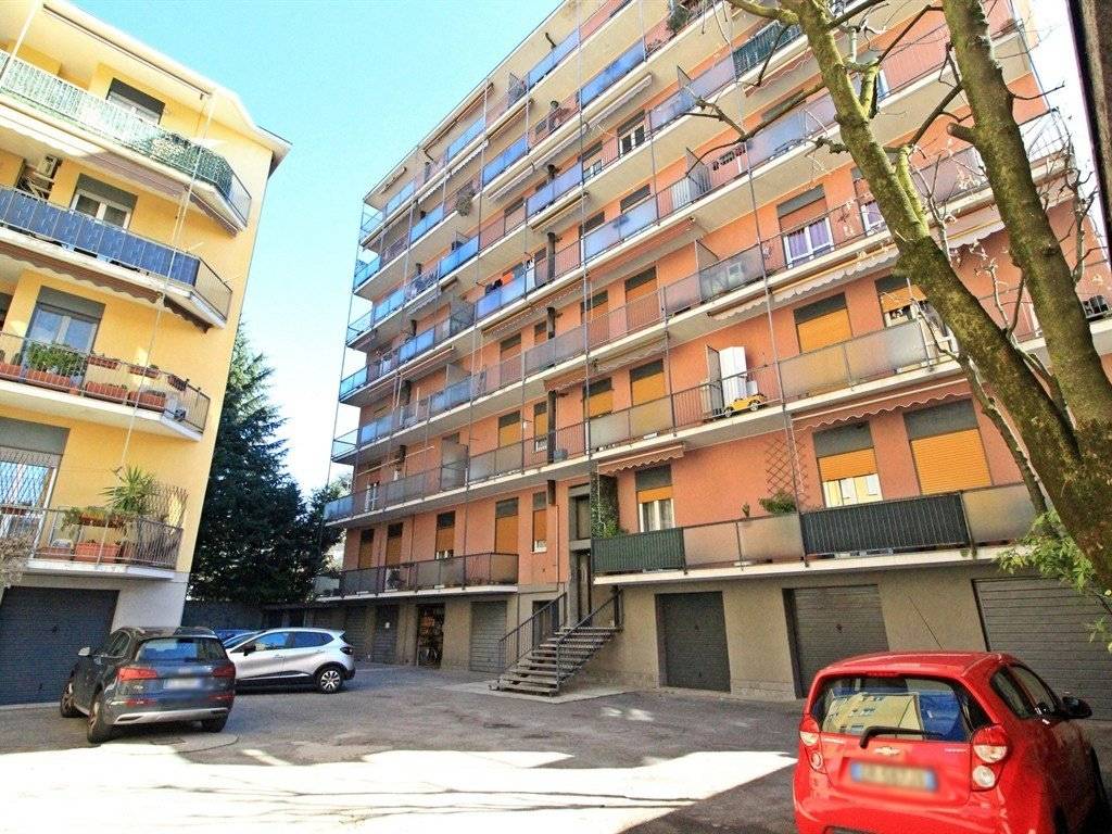 appartamento in vendita a Vimercate in zona Centro Storico