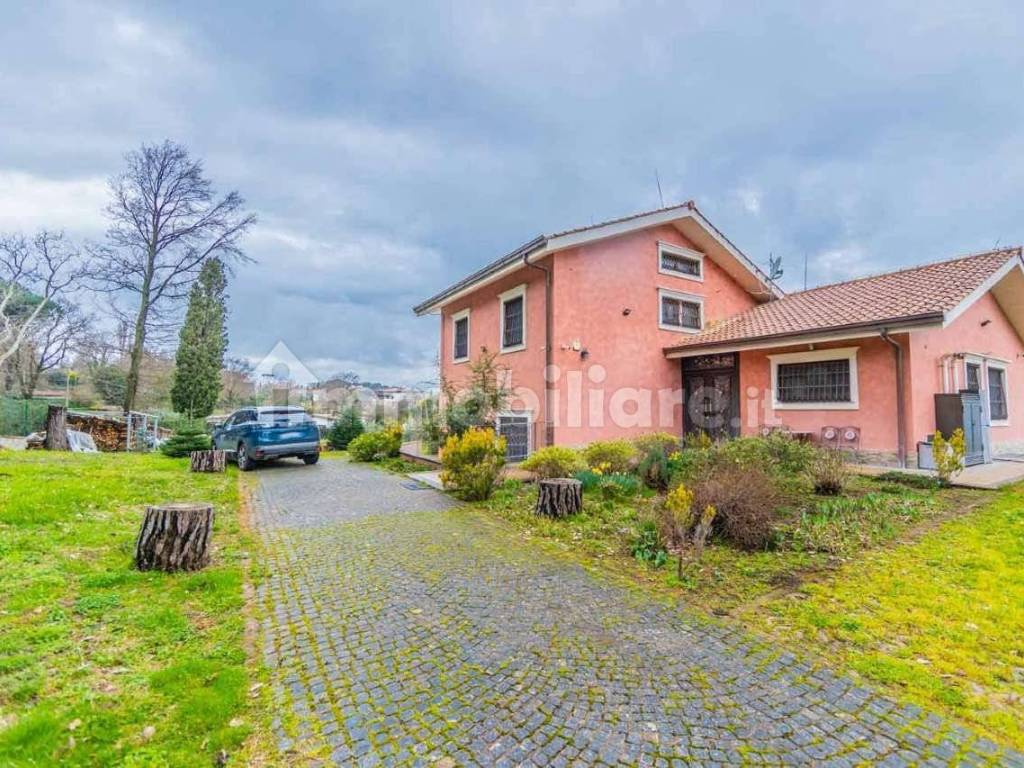 casa indipendente in vendita a Grottaferrata