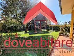 casa indipendente in vendita a Pinerolo in zona Baudenasca