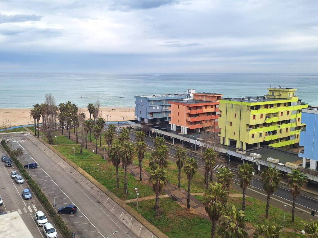 appartamento in vendita a Fermo in zona Camera