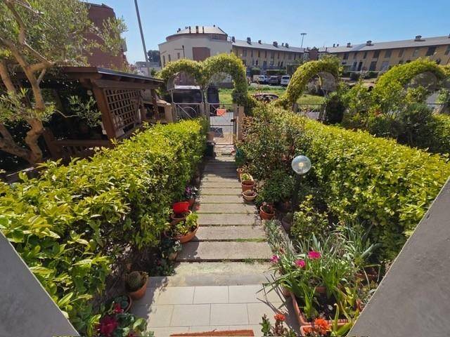 appartamento in vendita a Rosignano Marittimo in zona Vada