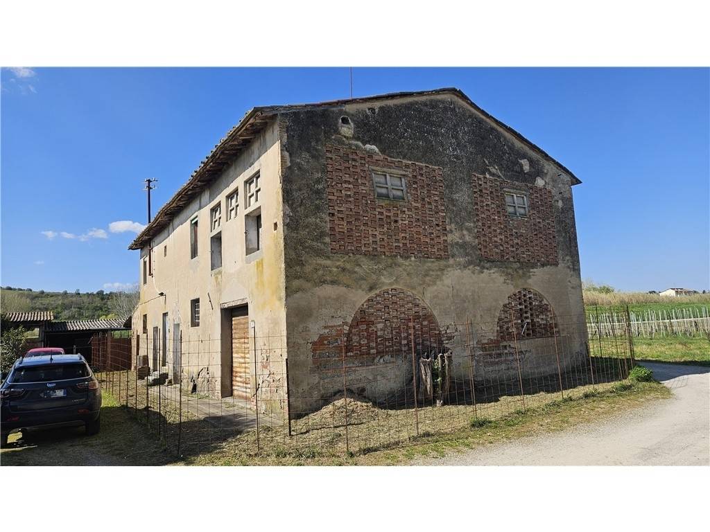 rudere in vendita ad Empoli in zona Brusciana