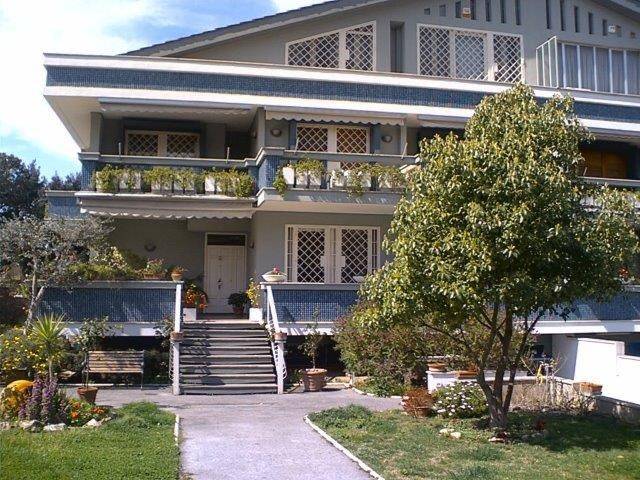 casa indipendente in vendita a Roma in zona Axa