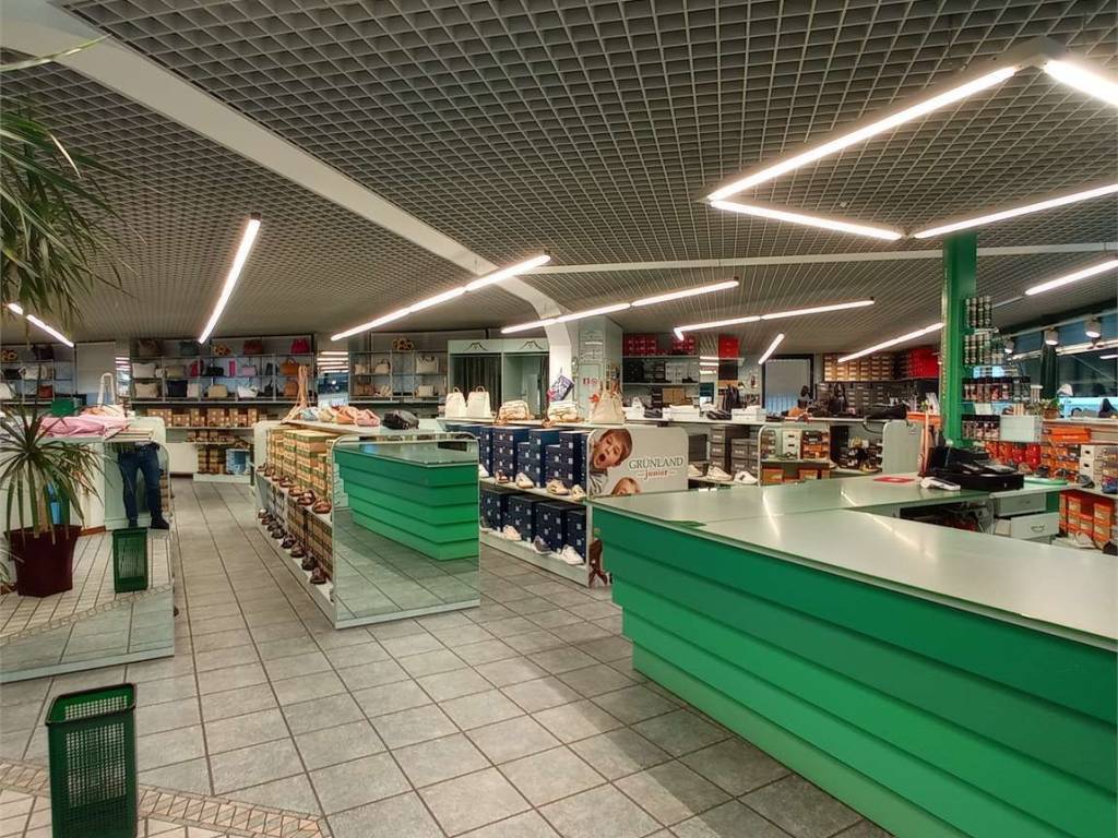 negozio in vendita a Dalmine