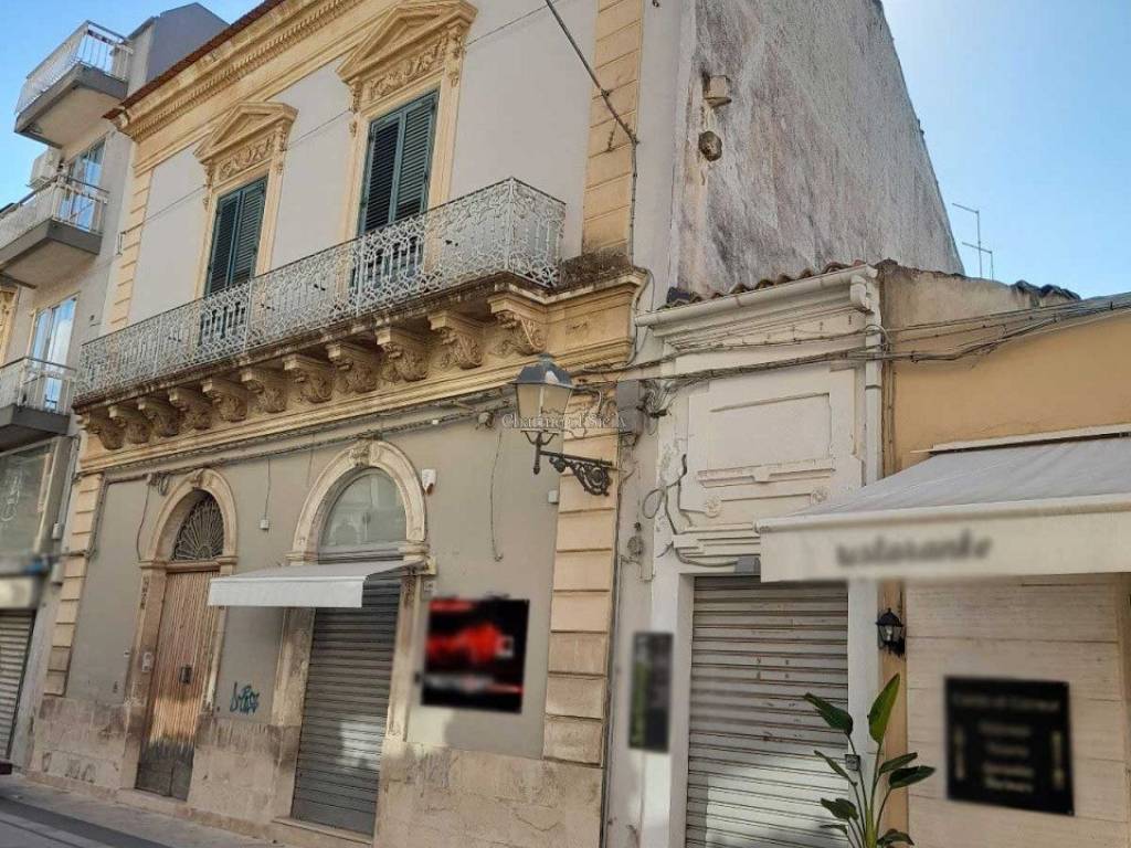 casa indipendente in vendita a Vittoria