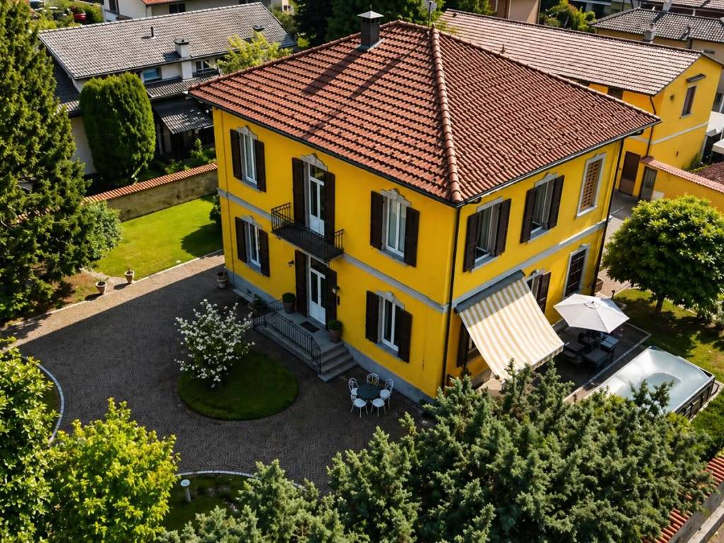 casa indipendente in vendita a Carate Brianza