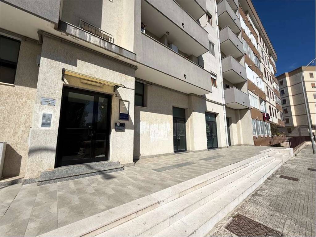 negozio in vendita a Brindisi in zona Sant'Angelo