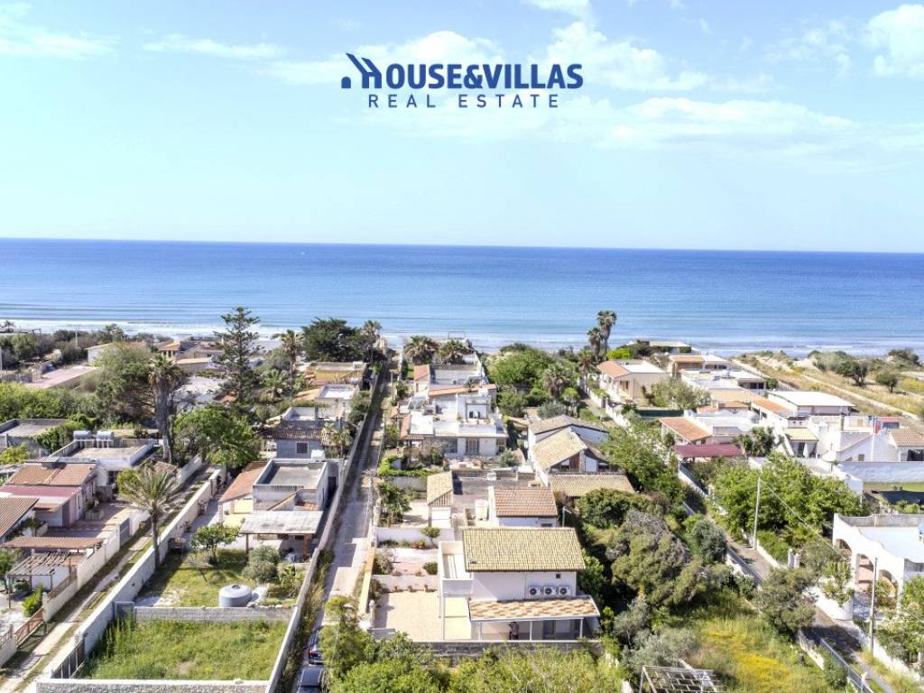 casa indipendente in vendita a Pachino in zona Marzamemi