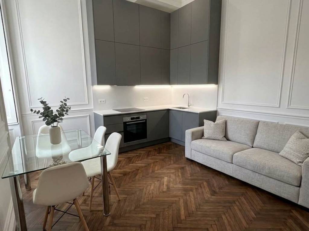 appartamento in vendita a Milano in zona Solari
