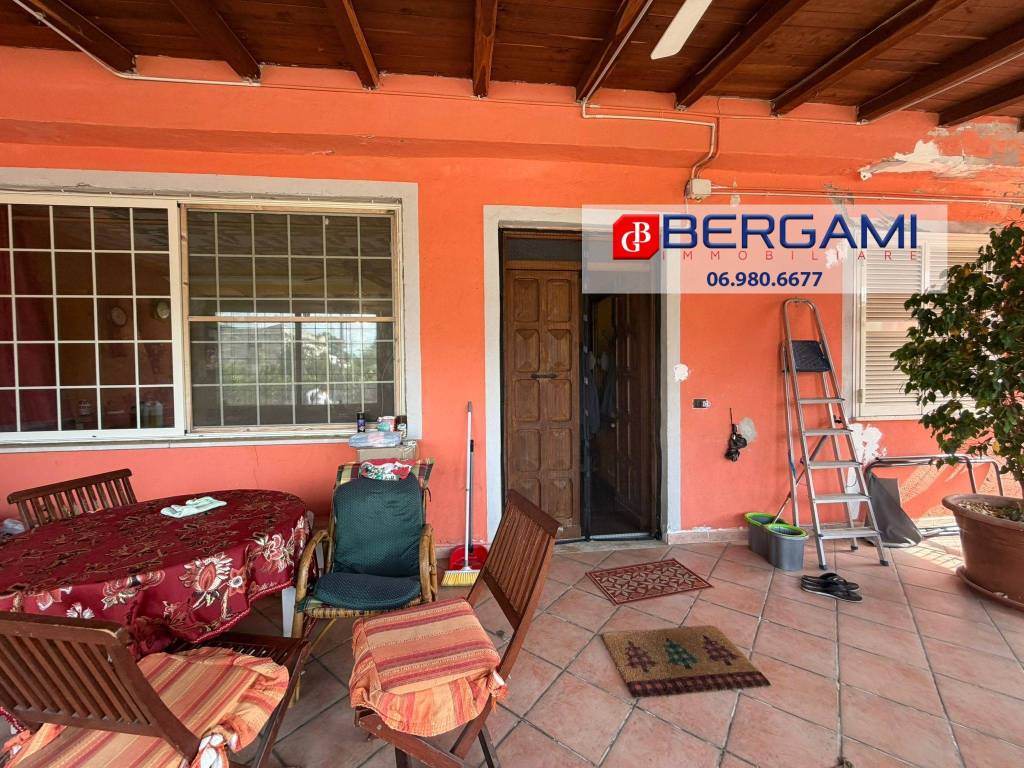 casa indipendente in vendita ad Anzio in zona Mare