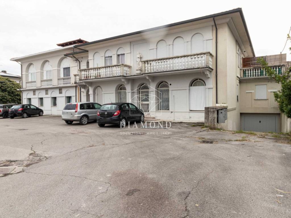 intera palazzina in vendita a Fonte