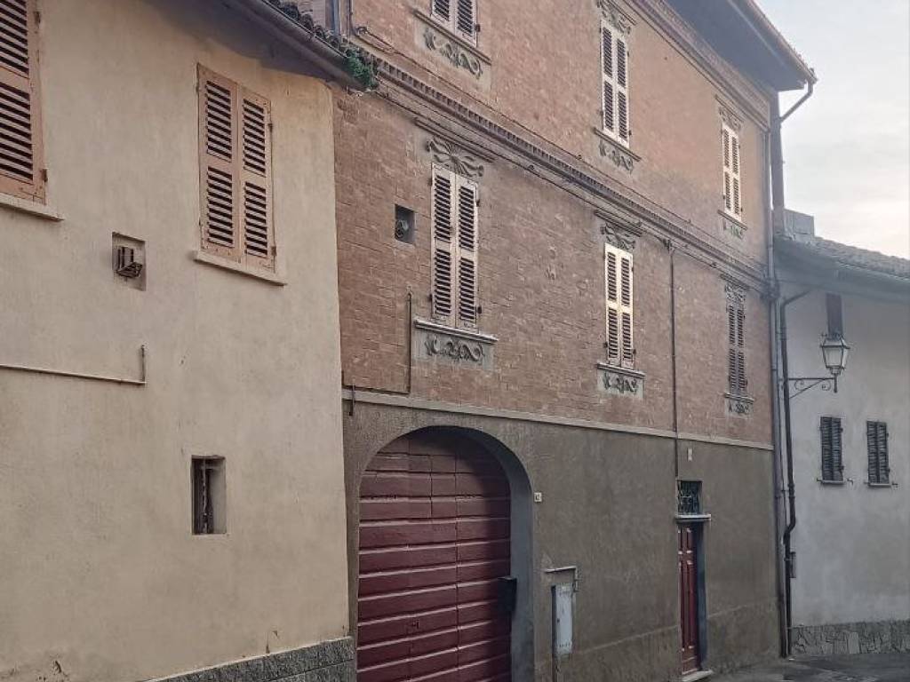 casa indipendente in vendita a Fontanile