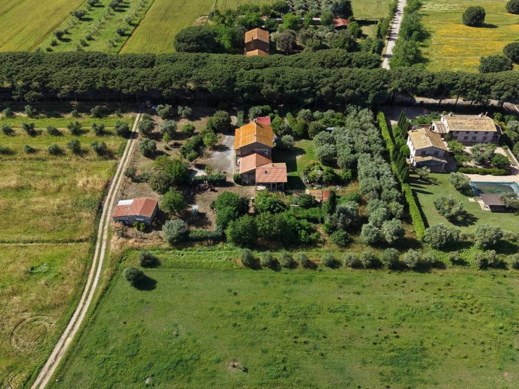 casa indipendente in vendita a Grosseto in zona Alberese
