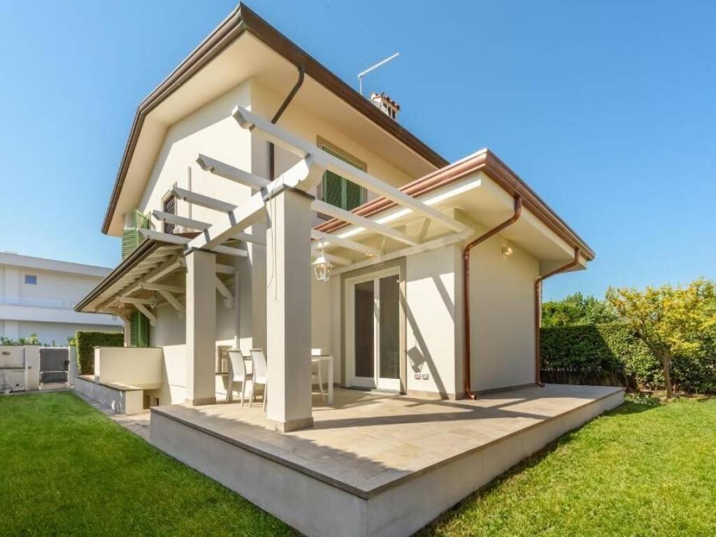 casa indipendente in affitto a Forte dei Marmi