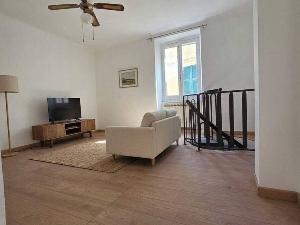 casa semindipendente in vendita a Follo in zona Bastremoli