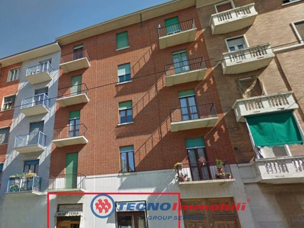 negozio in vendita a Torino in zona Madonna di Campagna