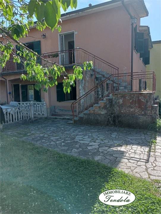 casa semindipendente in vendita a Santo Stefano di Magra in zona Ponzano Magra