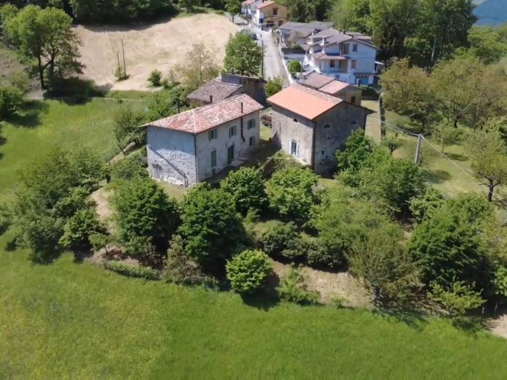 casa indipendente in vendita a Montese in zona Montalto