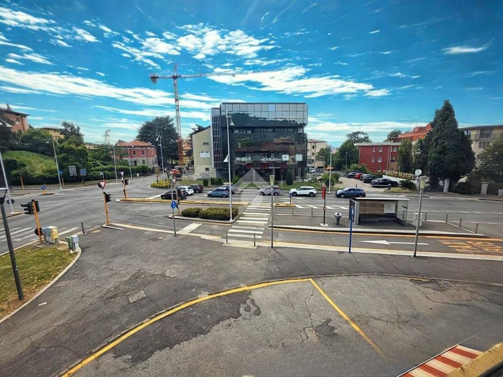 negozio in affitto a Brescia in zona Crocifissa di Rosa