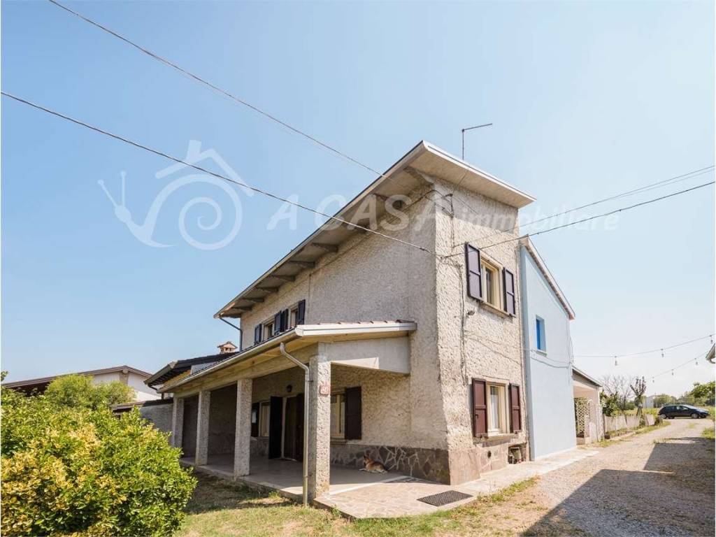 casa indipendente in vendita a Noceto in zona Borghetto