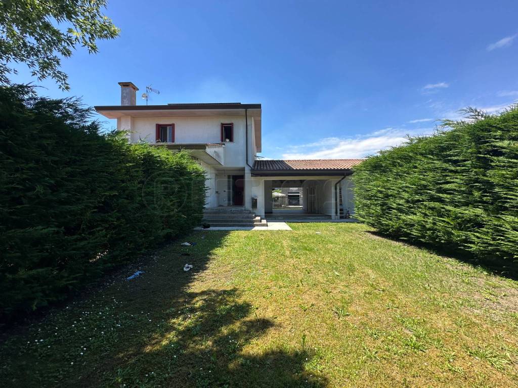 casa indipendente in vendita a Codroipo
