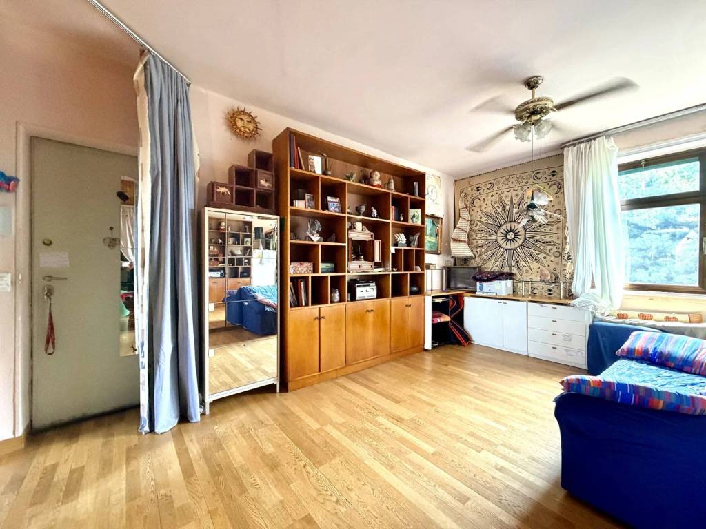 appartamento in vendita a Milano in zona Corvetto