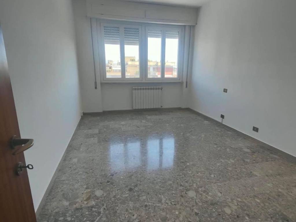 appartamento in affitto a Carrara in zona Marina di Carrara