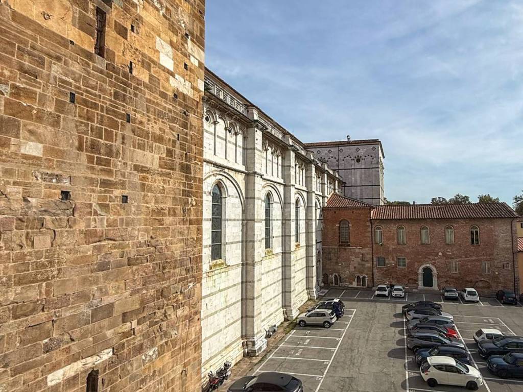 appartamento in vendita a Lucca in zona Centro Città