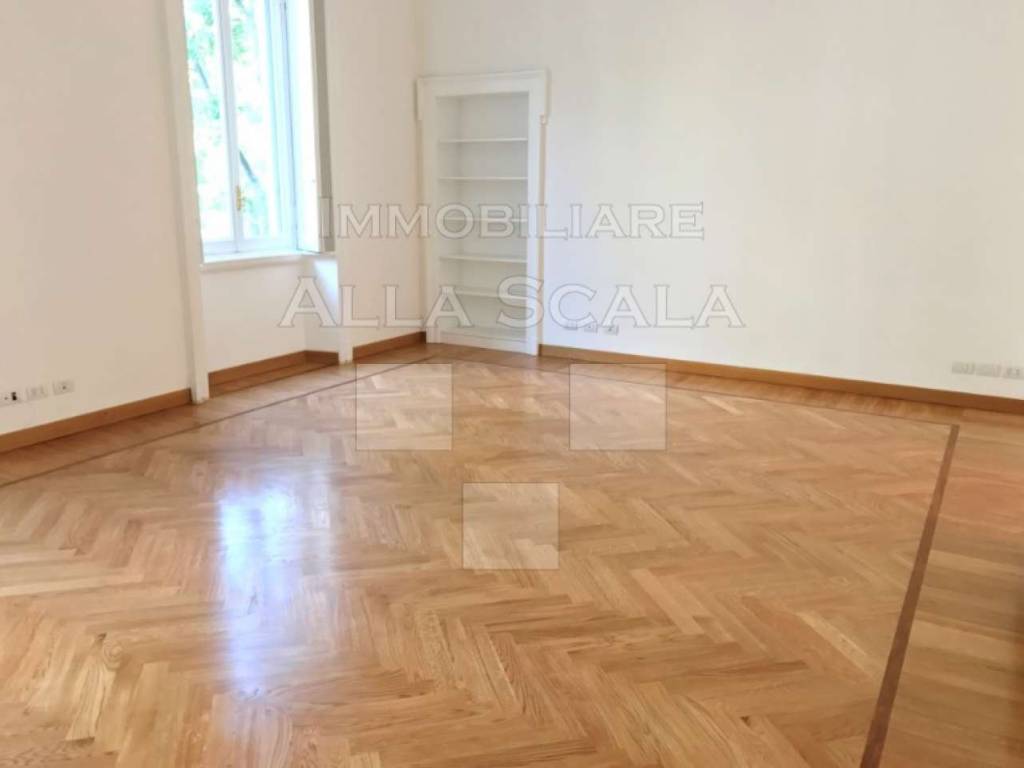Rent Apartment Milano. 3room flat in via Mario Pagano. Excellent