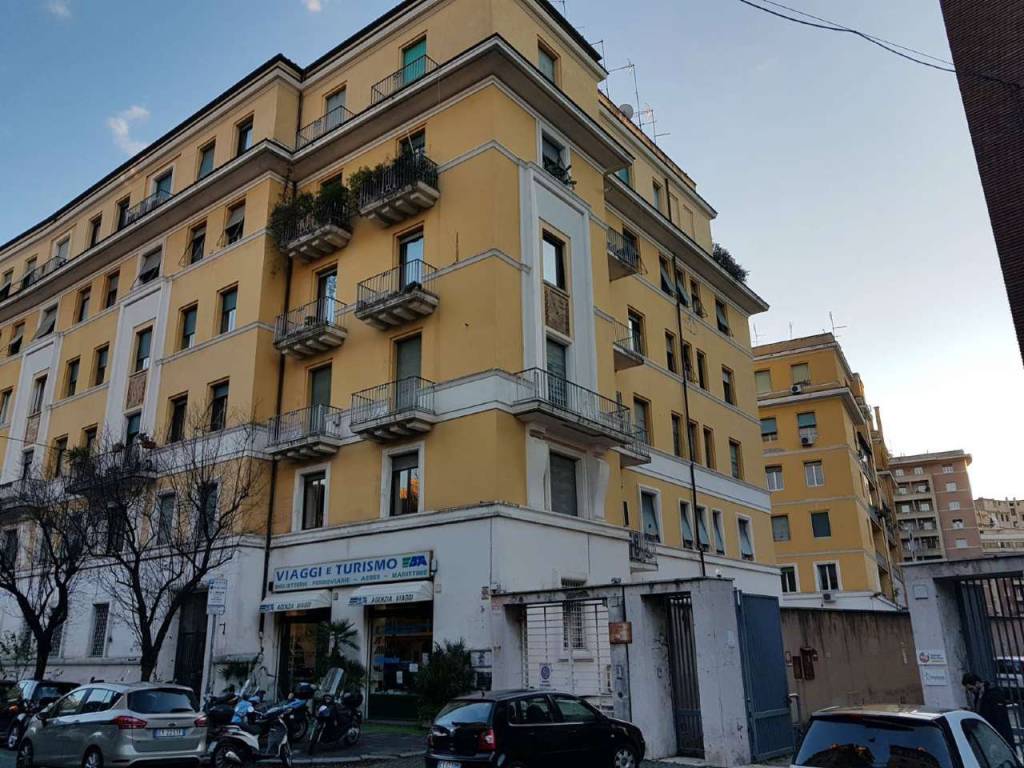 Vendita Appartamento in via GIUSEPPE.... Roma. Ottimo stato, secondo