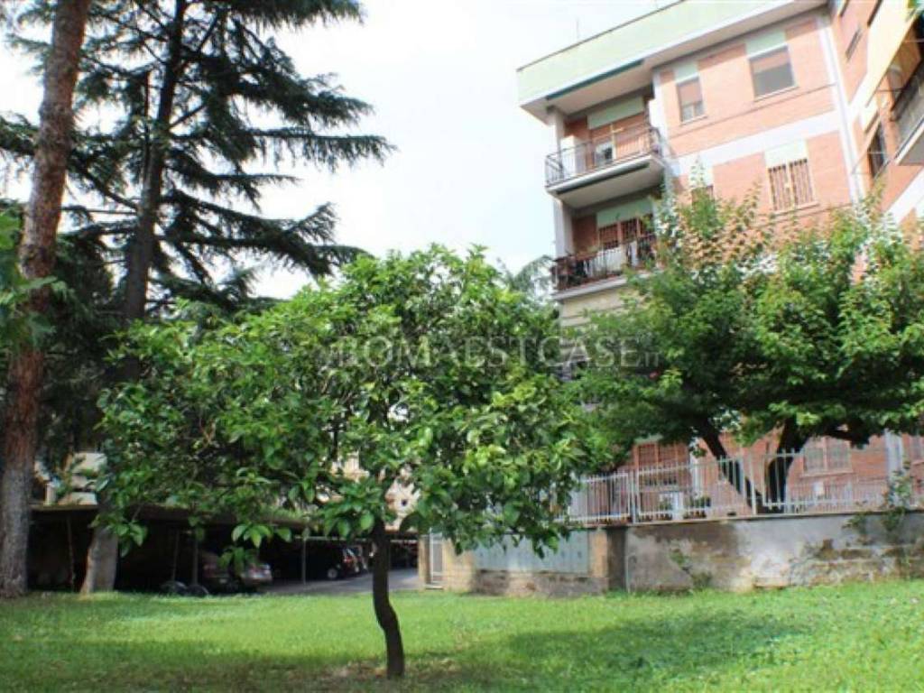 Vendita Appartamento Roma. Trilocale in via via Beltrame.... Da ... Vendita Appartamento Roma. Trilocale in via via Beltrame.... Da ...