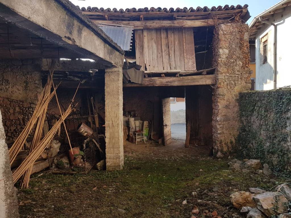 Vendita Rustico Provaglio Val Sabbia. Da ristrutturare, 130 mq, rif. 69679798 Vendita Rustico Provaglio Val Sabbia. Da ristrutturare, 130 mq, rif. 69679798