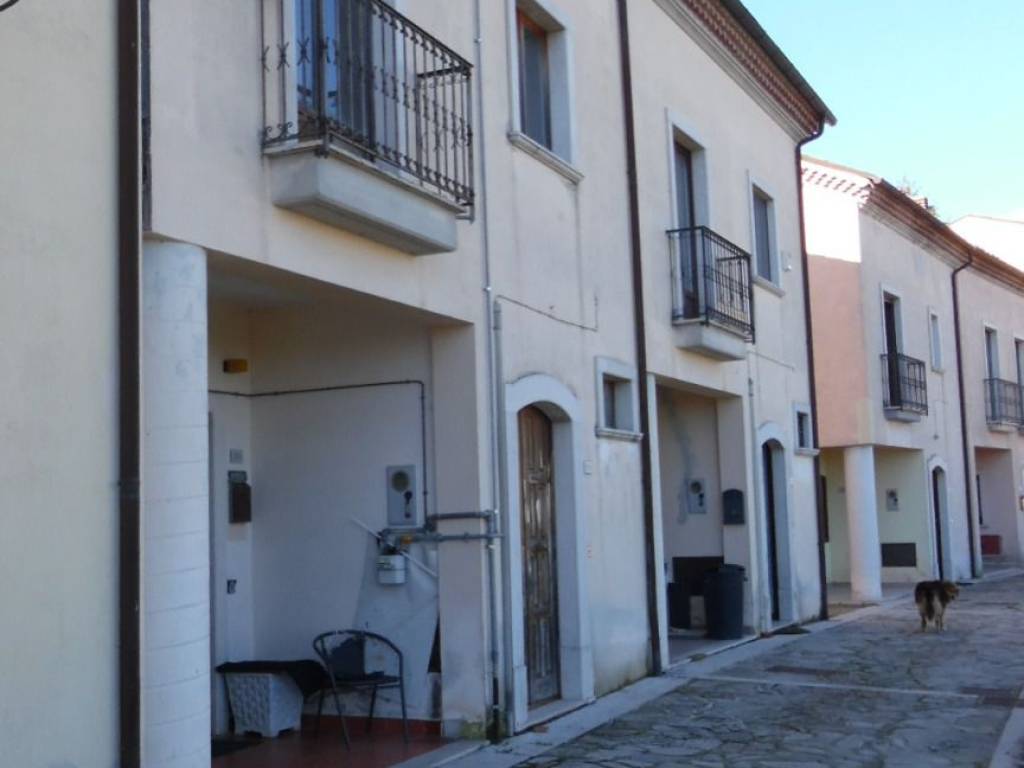 Vendita Villa unifamiliare in via Convento Guardia Lombardi. Terrazza