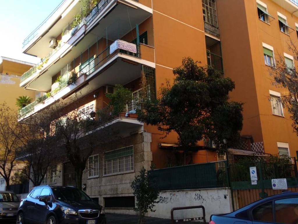 Sale Apartment Roma 4 Room Flat To Be Refurbished Second Floor