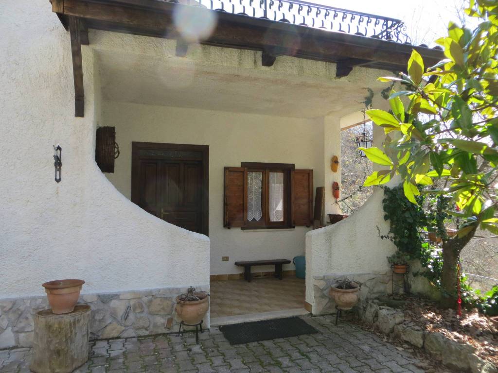 Sale Single family villa in Strada Provinciale Accesso Maenza. Terrace, independent heating, 60